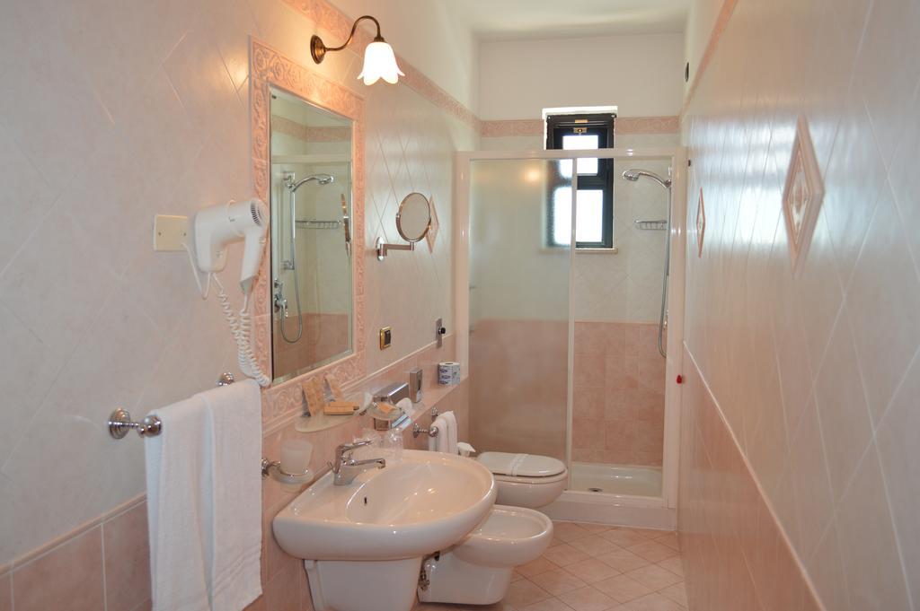 Hotel Delle Palme Falcone Zimmer foto